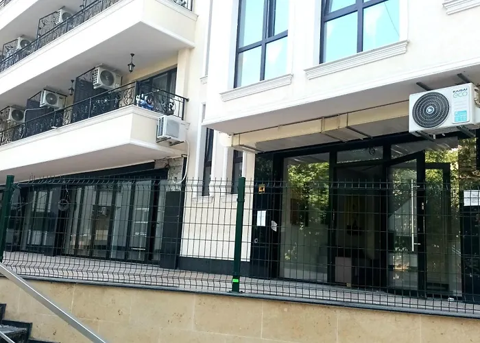 St Paul فندق بلوفديف